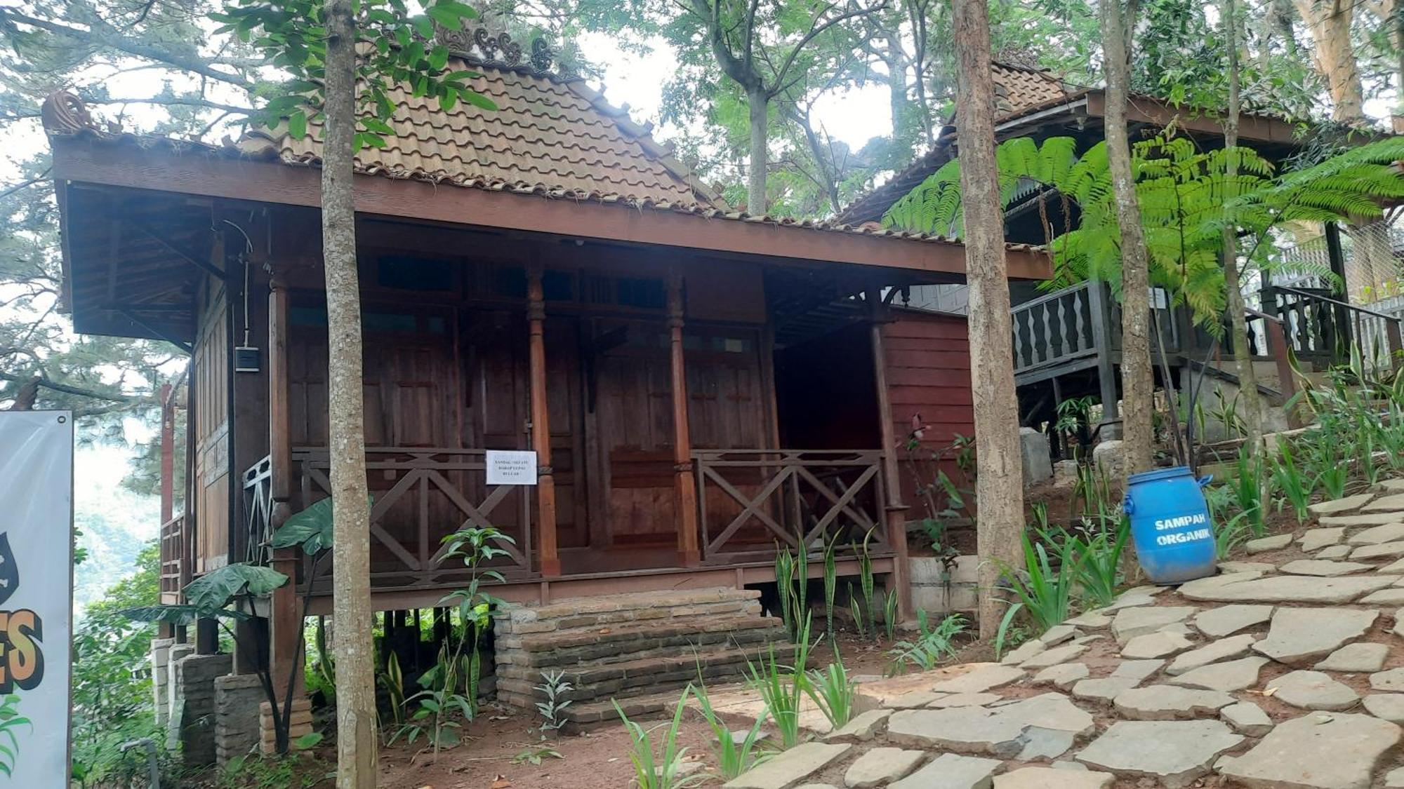 Pijar Resort Powered By Cocotel Kudus Bagian luar foto